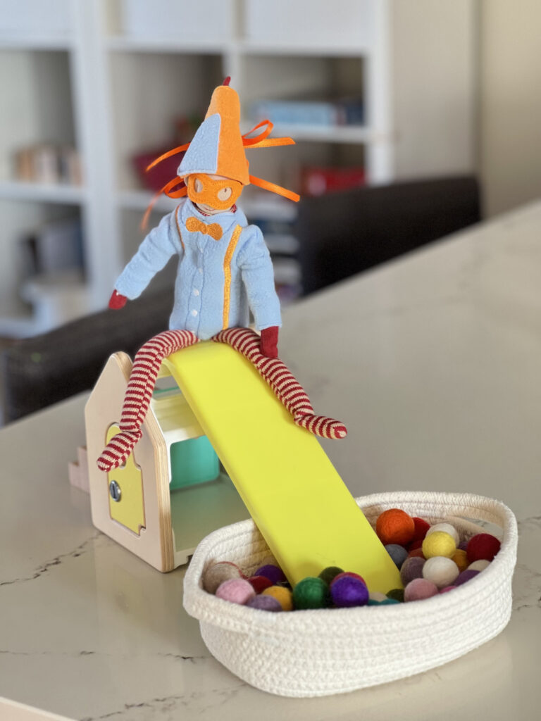 elf on the shelf Blippi