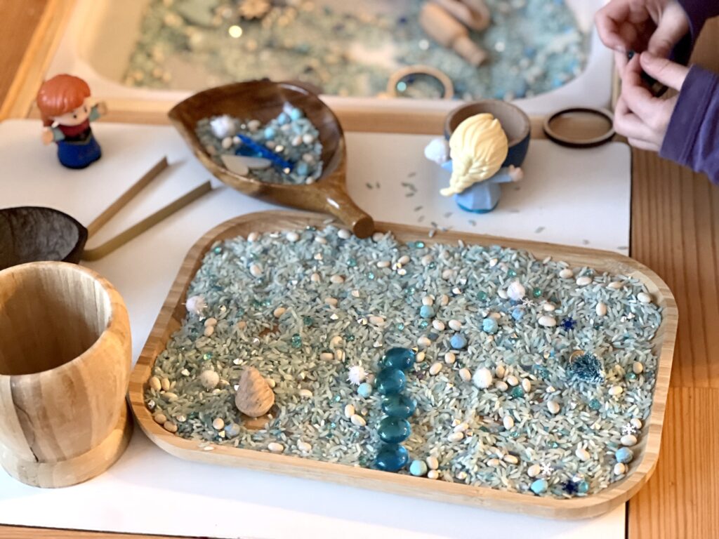 winter sensory rice play